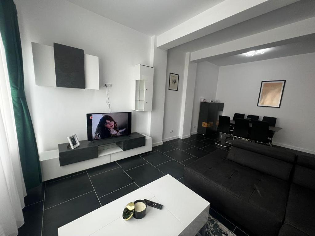 Luxury Cozy Apartments Suceava Exterior photo